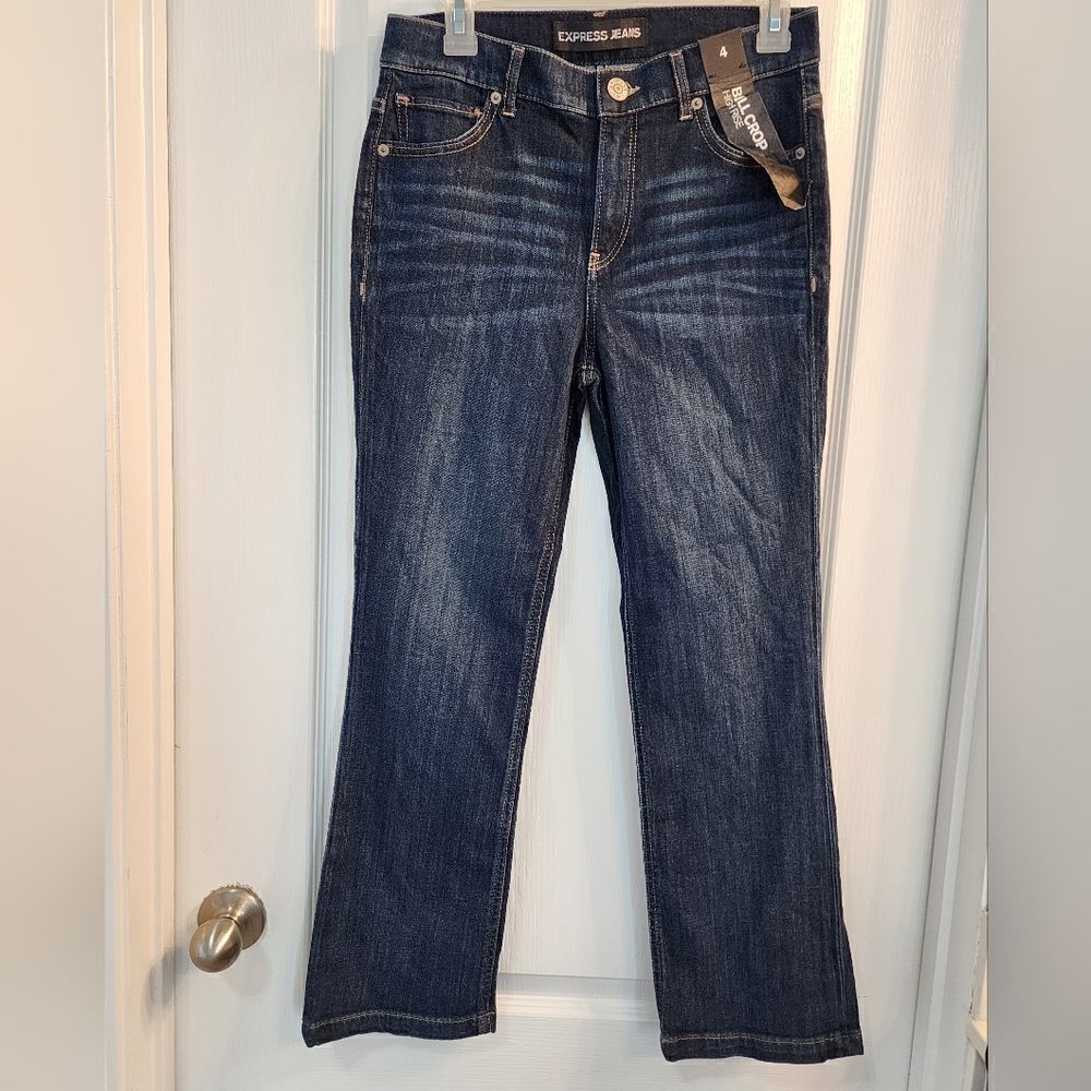 NWT Express Bell Crop High Rise Size 4